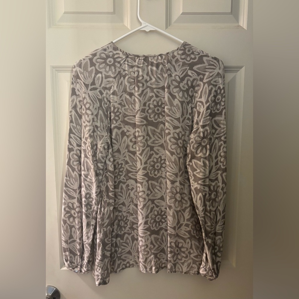 J Jill Lightweight Modal Printed Peasant Blouse, Beige, Gray, Size S - Picture 6 of 8